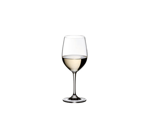 Riedel Vinum Viognier/Chardonnay glass in hand for comfortable tasting