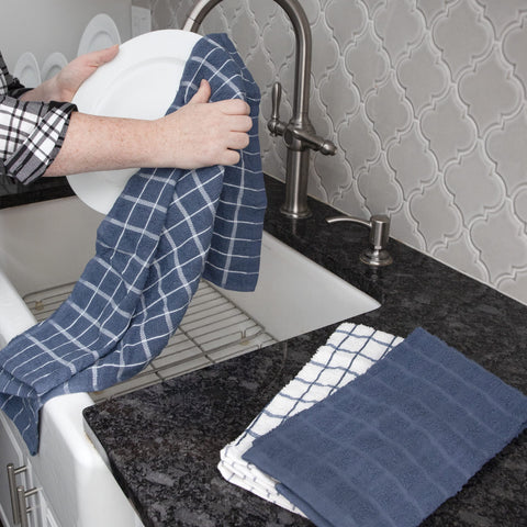 Ritz towels ready to dry dishes and glassware with ease.