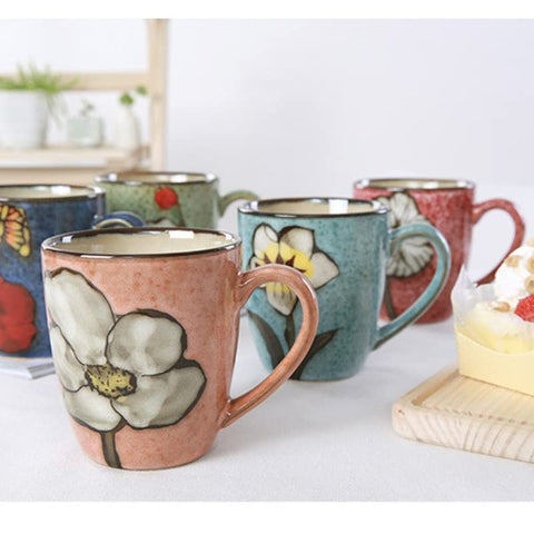 Rockgoldbug cup at dinner party setting, adds color and charm to gatherings