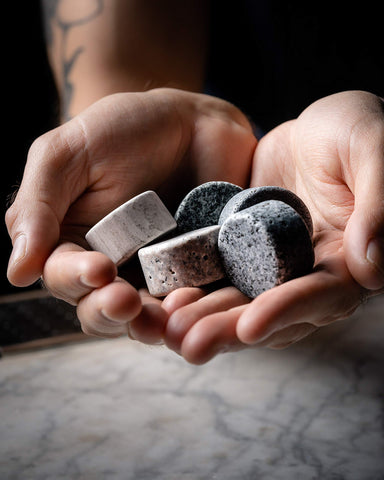 ROCKS WHISKEY CHILLING STONES presentation box for stylish storage and gifting.