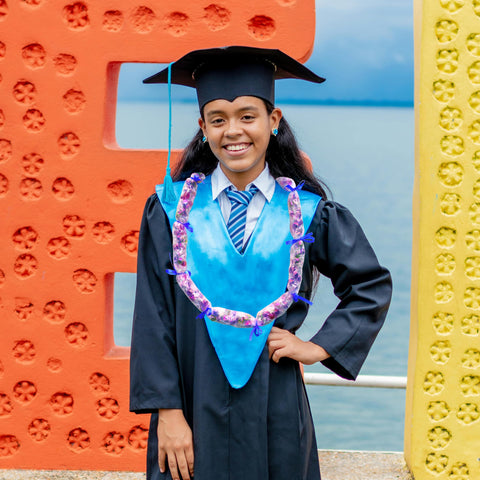 Rodudu DIY starter kit includes everything to assemble leis.