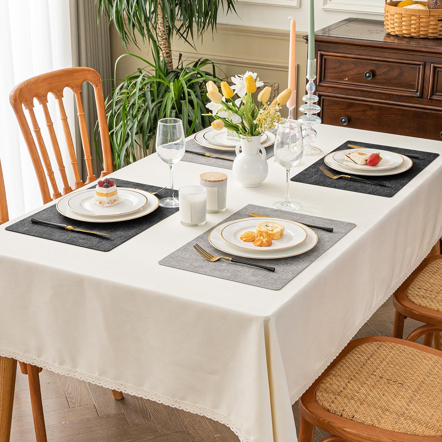 Romanstile gift-worthy placemats ideal for housewarmings, weddings, and birthdays
