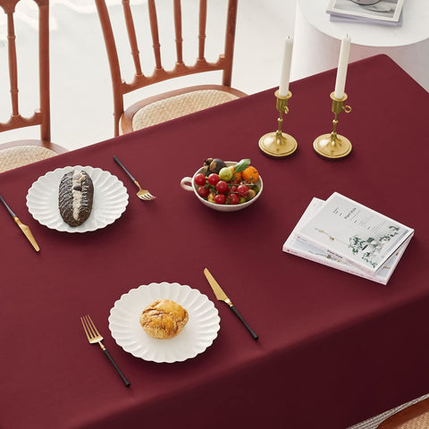 Romanstile tablecloth ideal for outdoor events and weddings