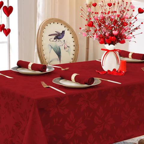 Romanstile tablecloth texture provides soft feel for cozy gatherings.