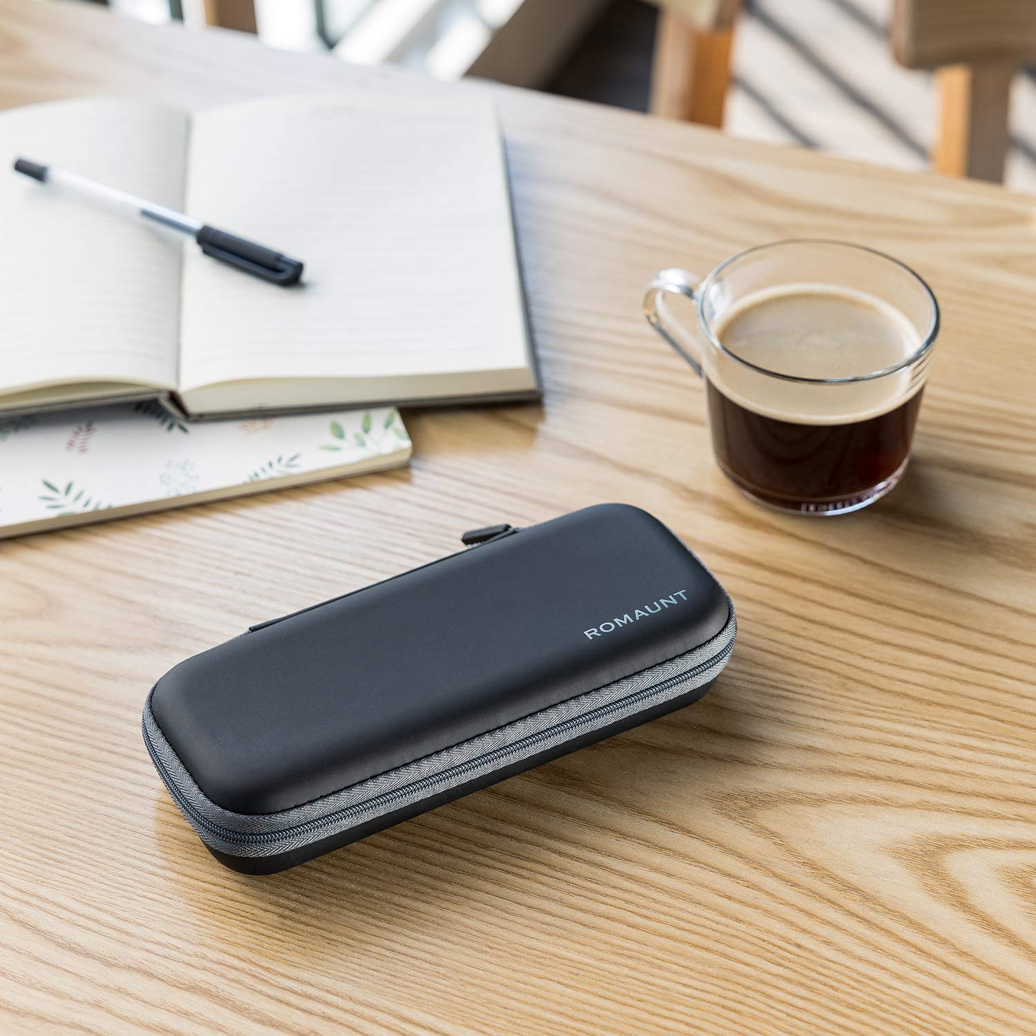 ROMAUNT 10-pod capacity case keeps pods organized in separate foam spaces.