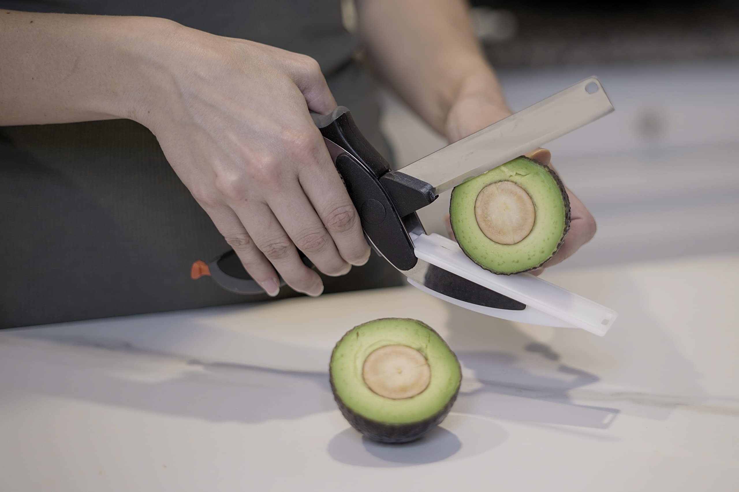 Ronan Clever Cutter ready for fast, easy meal preparation.