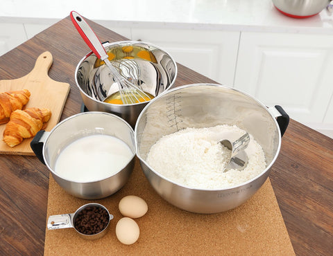 Rorence lids secure-fit to keep ingredients fresh.