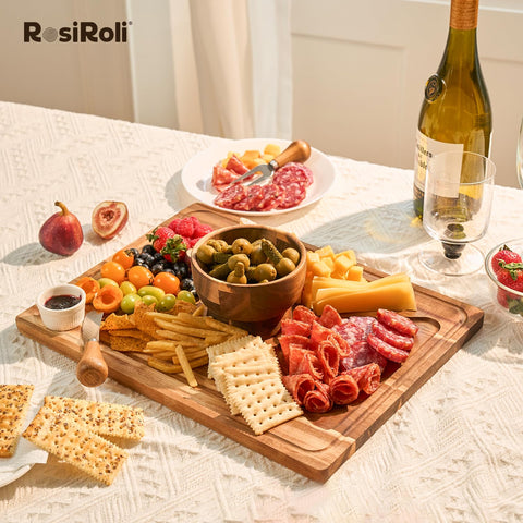 RosiRoli magnetic bowl separation for dips and utensils.