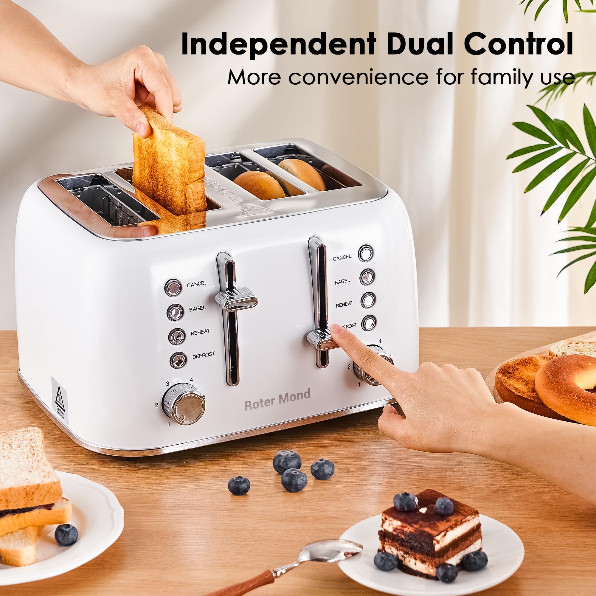 Roter Mond toaster with bagel toast setting for precise one-sided browning.