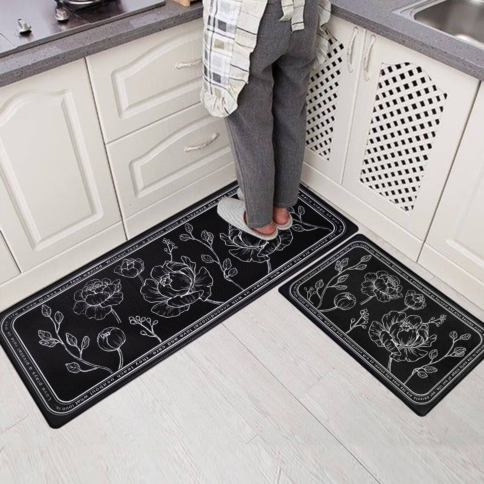 ROTTOGOON easy-clean surface resists dirt and pet hair