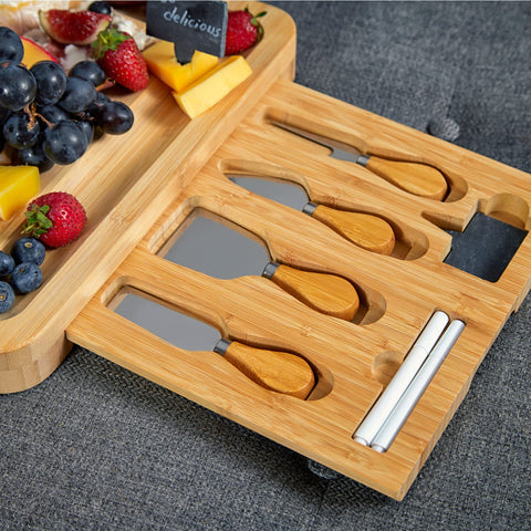 RoyalHouse charcuterie board displayed with fruits for a stylish serving plate