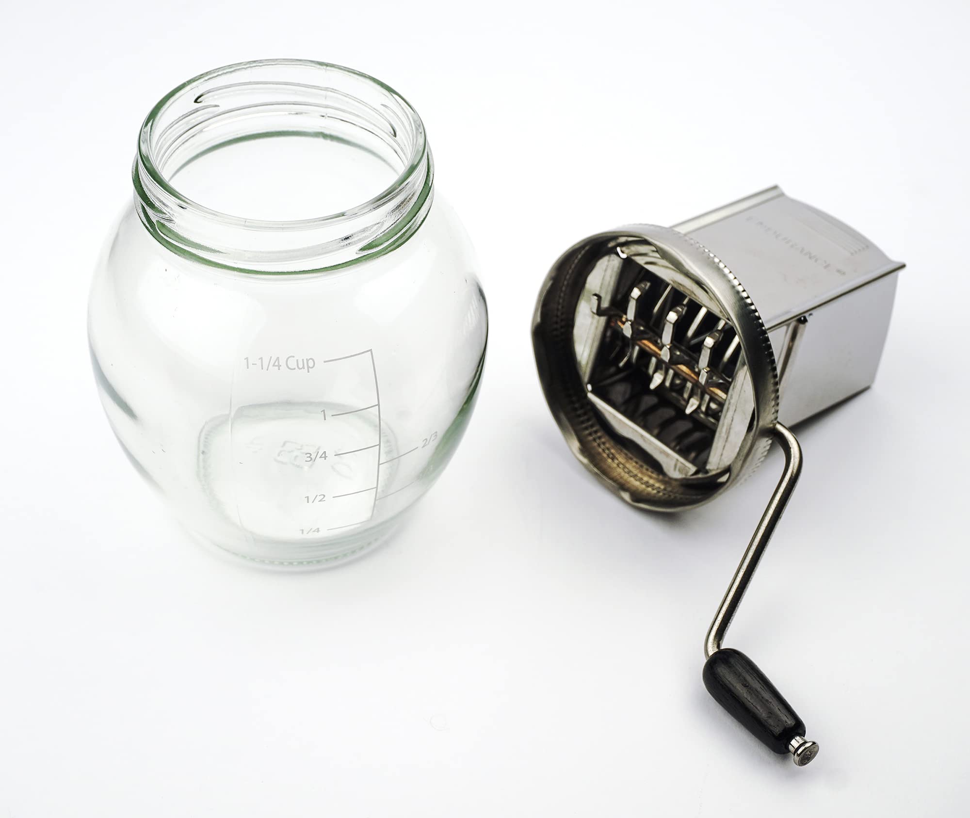 RSVP Endurance one-and-quarter-cup jar shows clear capacity during prep.