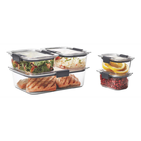 Rubbermaid Brilliance built-in vent lid enables microwave cooking with lid on.