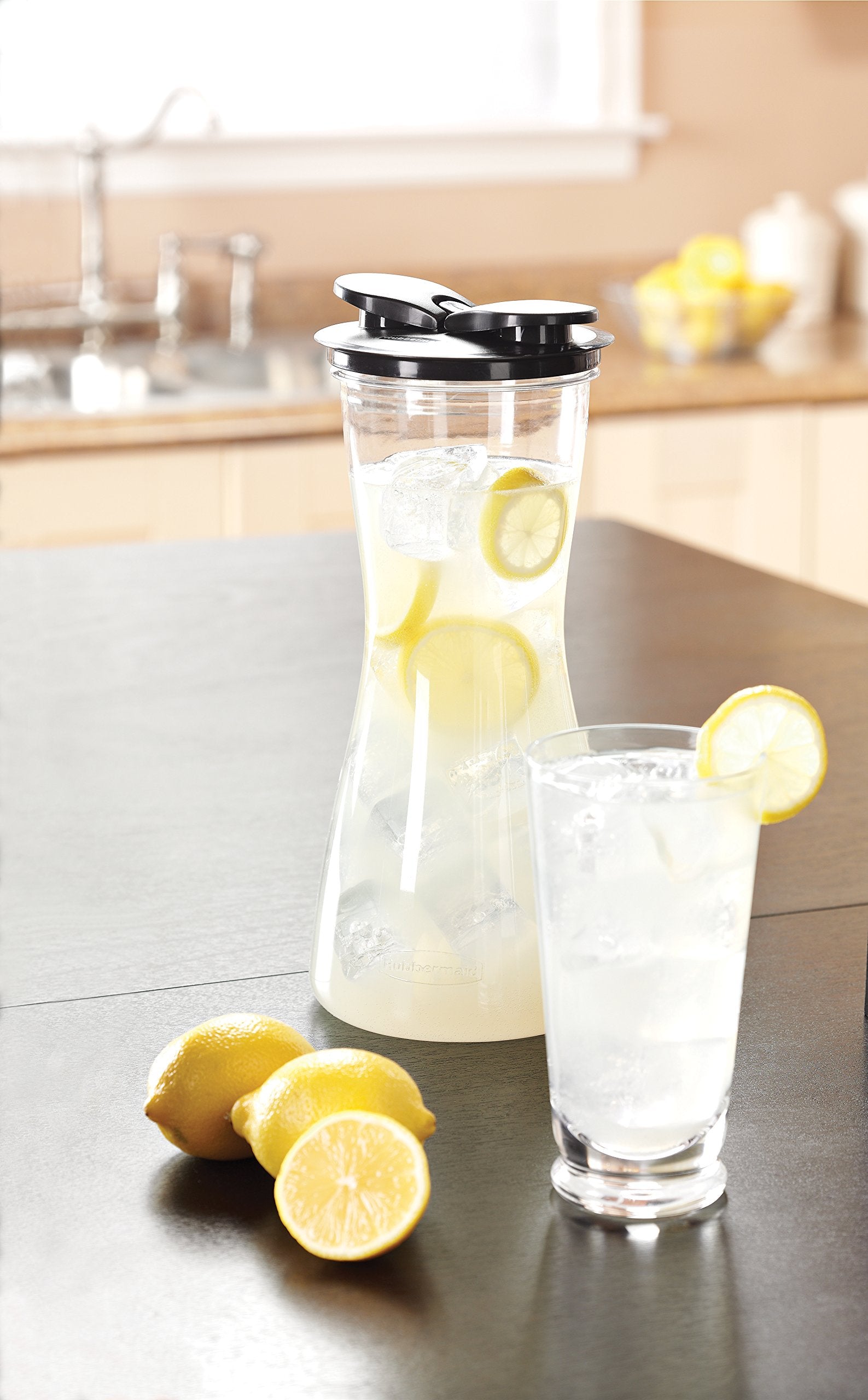  Rubbermaid carafe clear pitcher visibility to monitor contents easily
