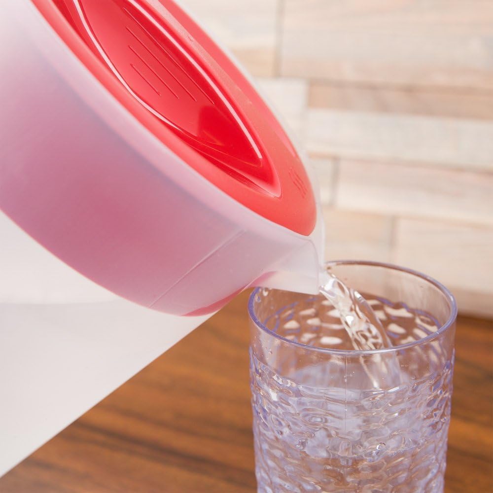 Rubbermaid Pitcher Classic ideal for parties and family meals.