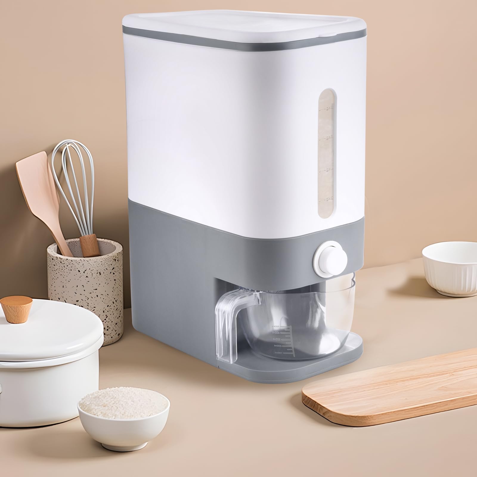 Rubtlamp BPA-free plastic construction ensures durable, safe storage.