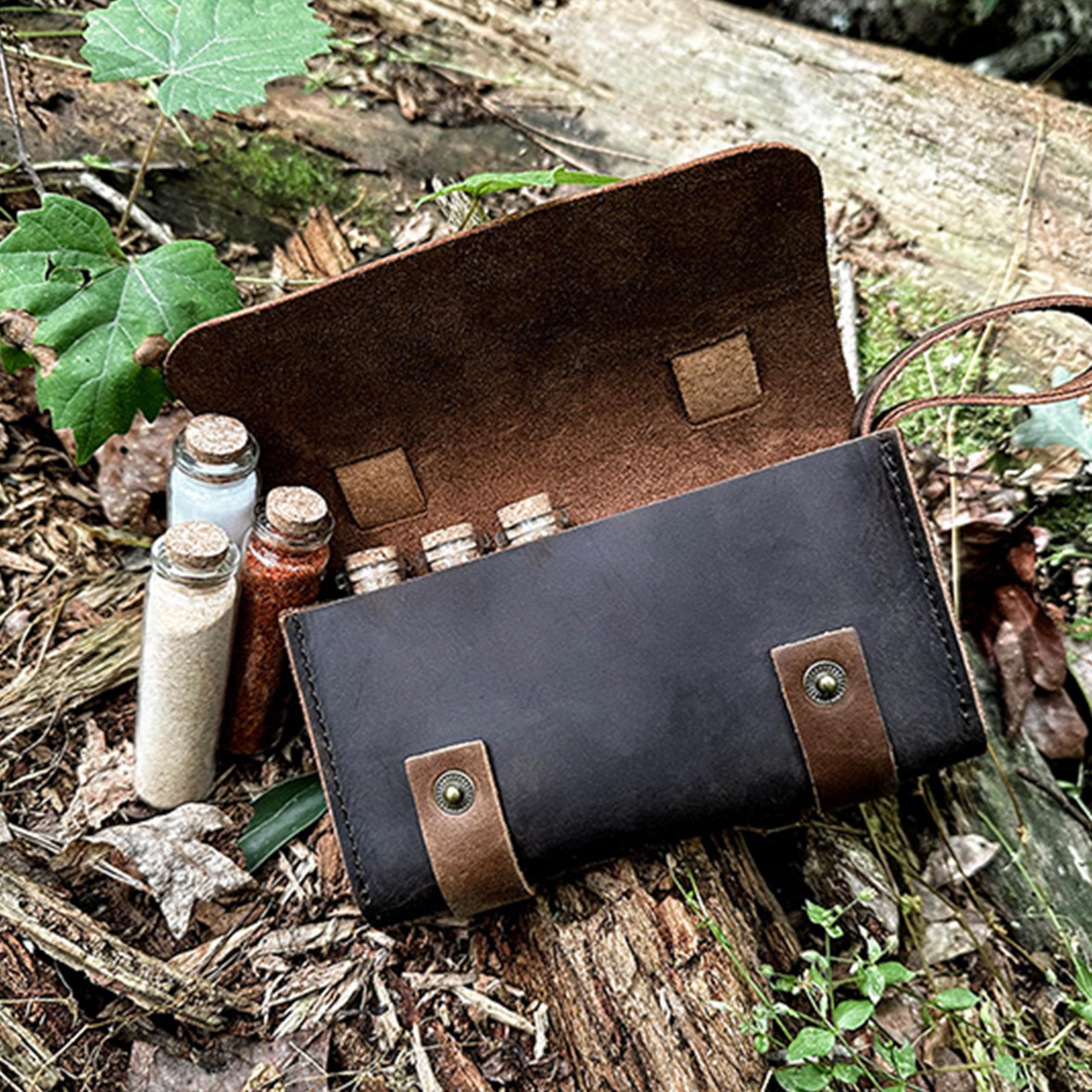 Ruck and River leather spice wallet compact portable design ready for travel