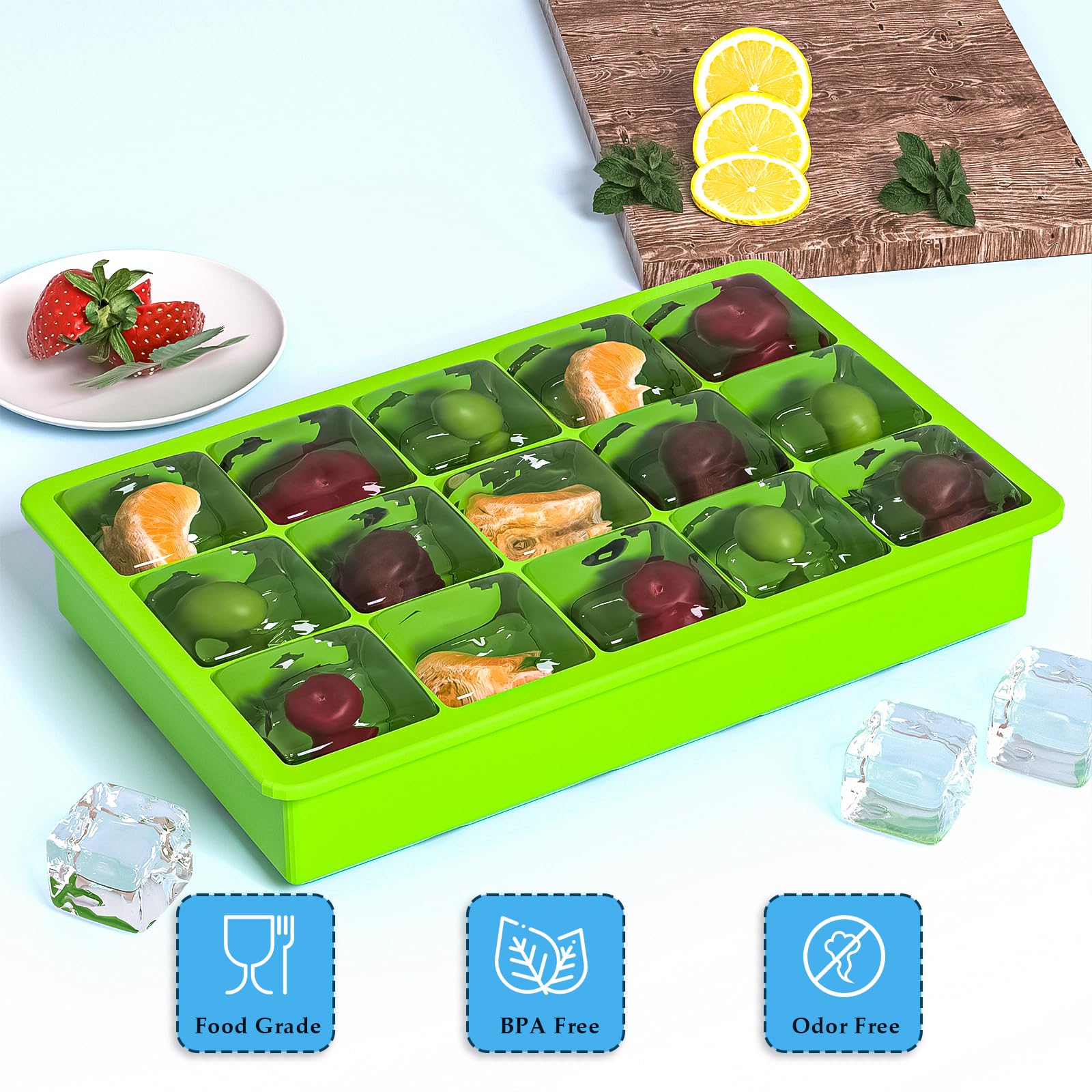 RUN HELIX 15-cube tray in action for perfect cocktail ice