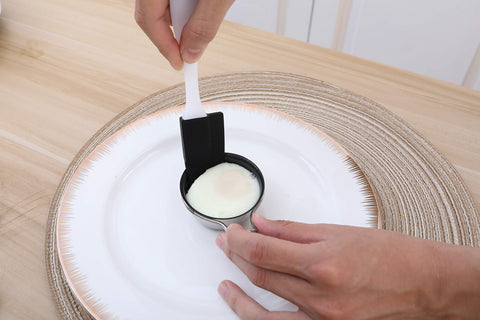RUNZI four XL poaching cups highlight PFOA-free nonstick design for easy egg release.
