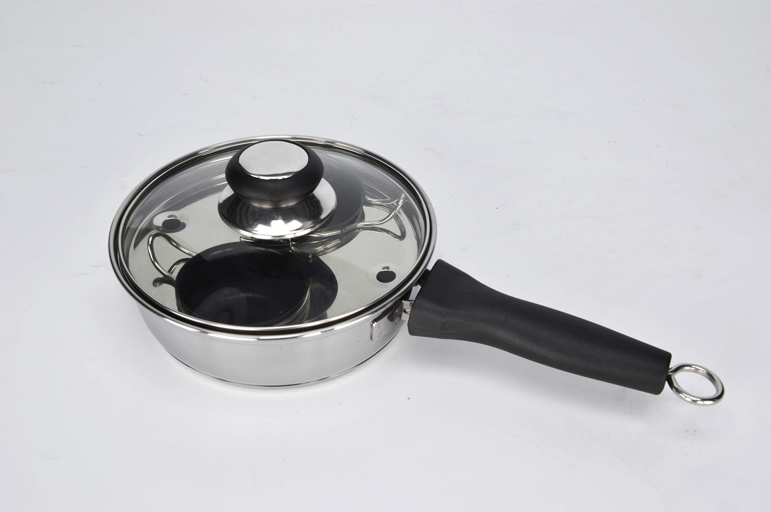 RUNZI 75ml nonstick poaching cups enable easy release and cleanup.