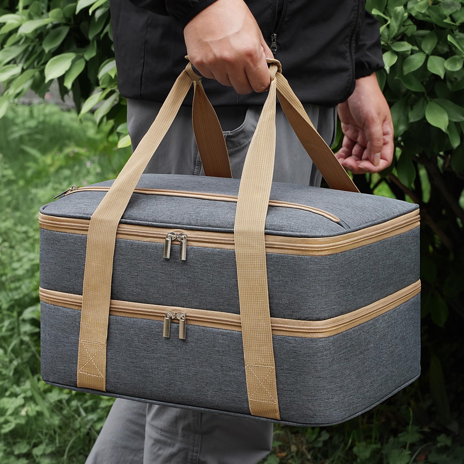 RVSNQ casserole carrier used at a beach or travel outing
