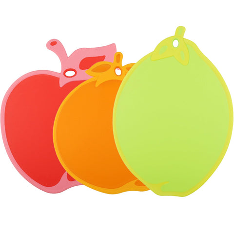 Saebume apple-shaped cutting board for easy fruit prep and safe slicing