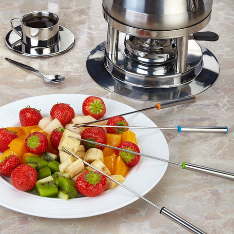 Ideal for picnics and camping with portable color-coded forks