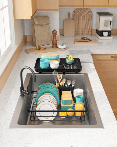 Sakugi compact design saves counter space while drying bowls and plates