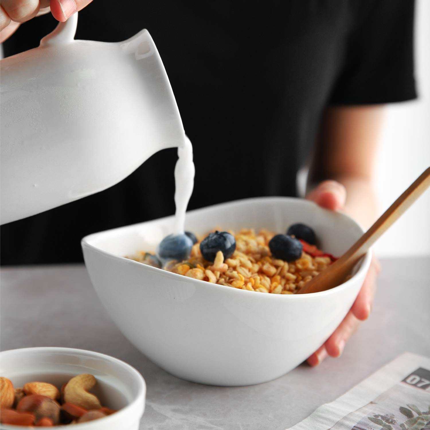 Samsle 19oz bowls as stylish gifts and housewarming presents.