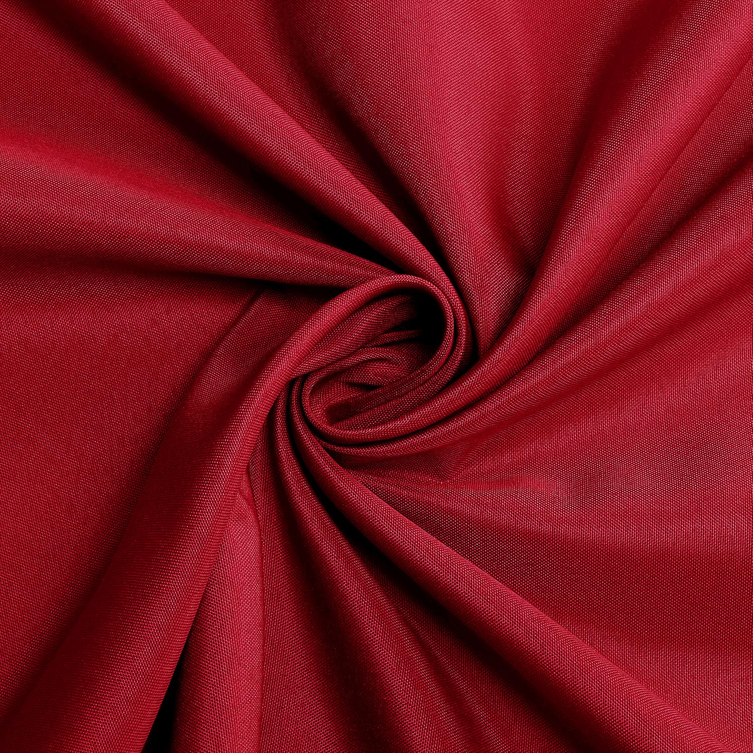 Sancua tablecloth indoor-outdoor-use protects surfaces in any setting.