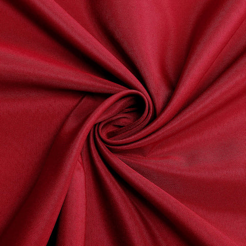 Sancua tablecloth indoor-outdoor-use protects surfaces in any setting.