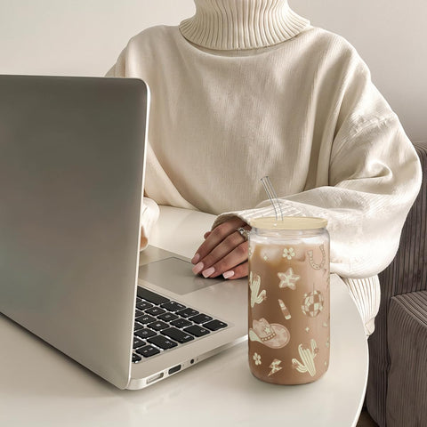 SANDJEST 16-ounce capacity keeps beverages at the right level.