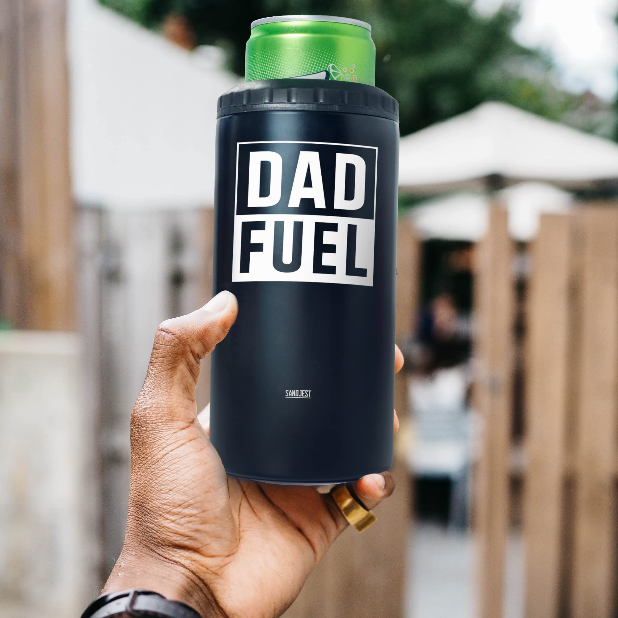 SANDJEST 4-in-1 tumbler exterior remains condensation-free for comfortable handling.
