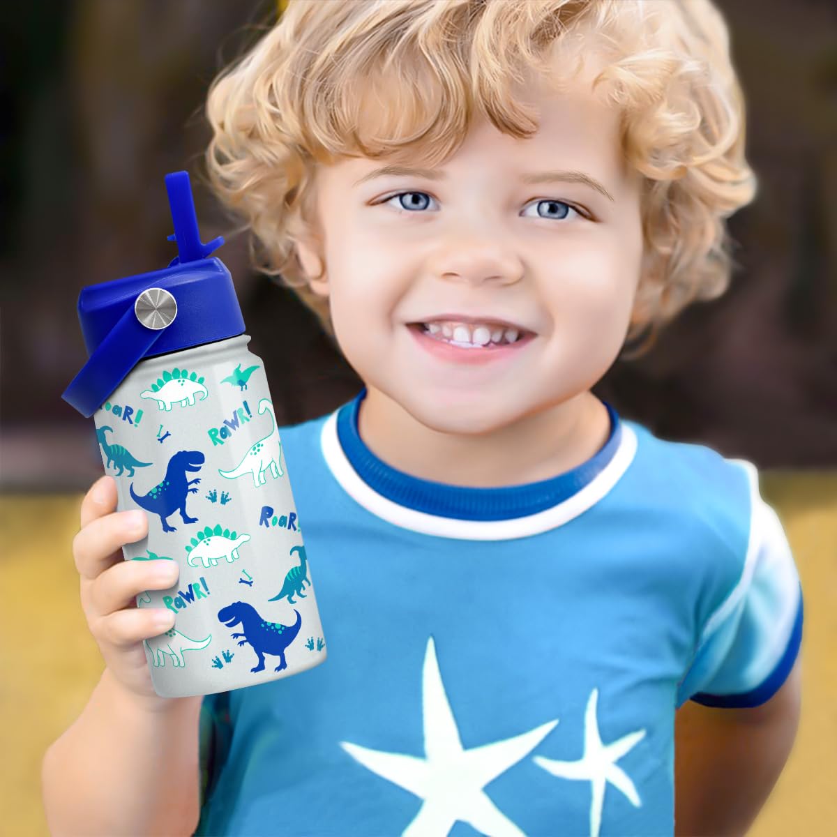 SANDJEST dinosaur bottle is a reliable travel companion for outings.