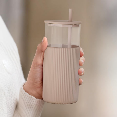 SANDJEST spill-resistant lid helps prevent leaks during travel.