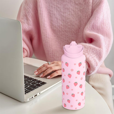 Packaging image of SANDJEST strawberry bottle ready for gifting.