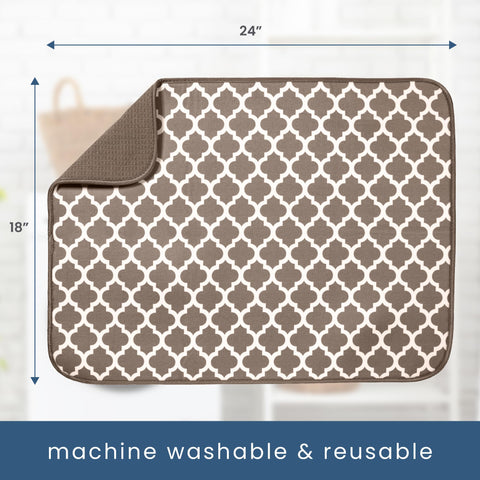 S&T INC. Durable microfiber mat is machine washable for easy cleanup.