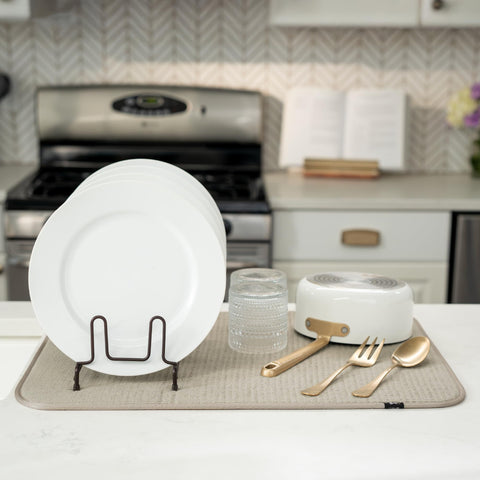 S&T INC. Drip-catching mat captures water after washing dishes