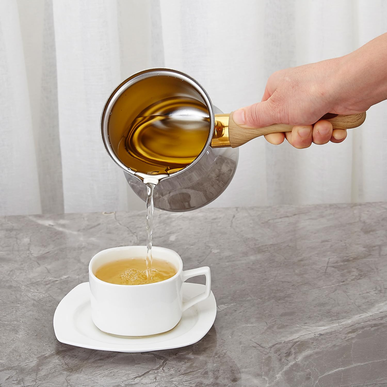 SANQIAHOME golden wood grain handle adds style and heat resistance.