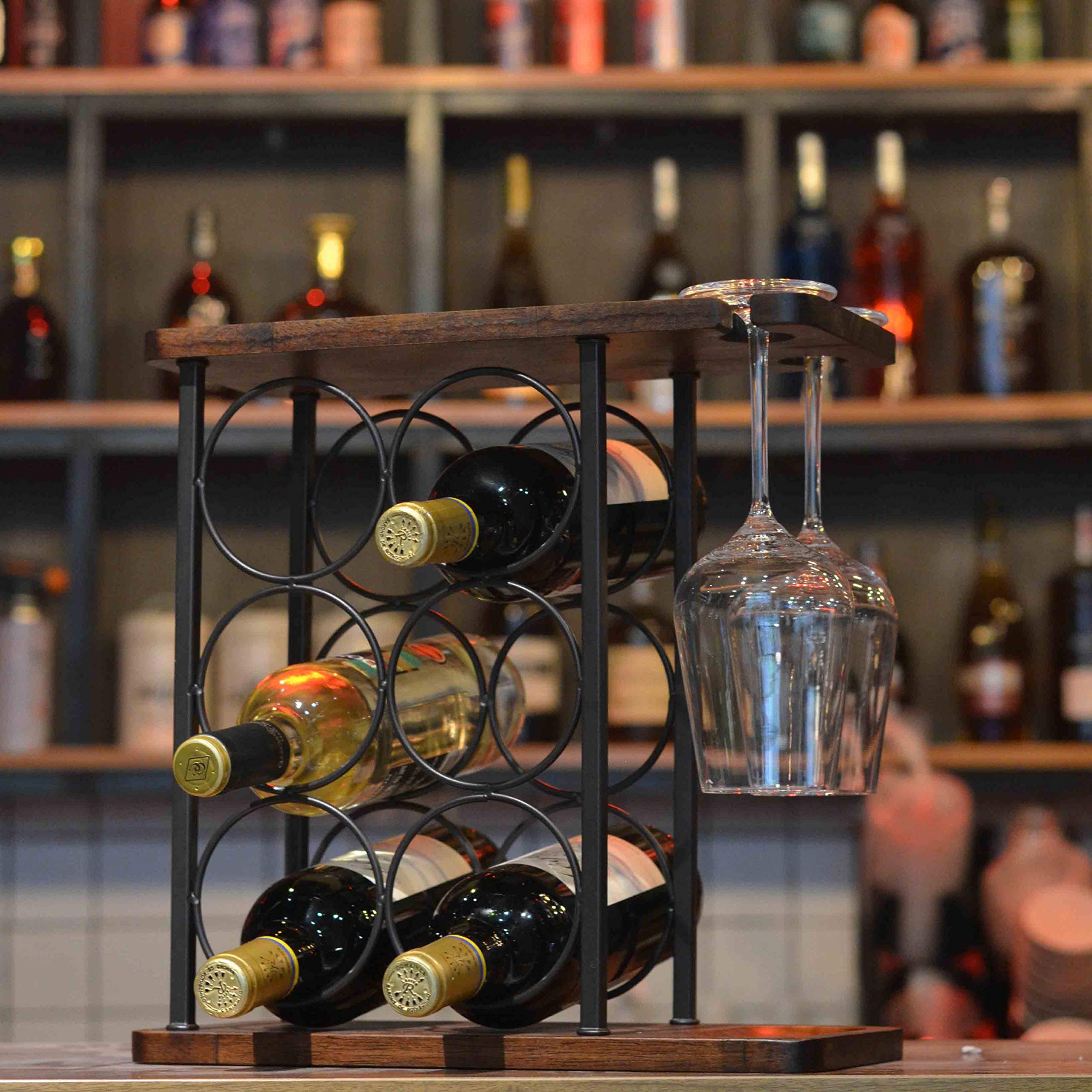 SASIDO rack displaying two glasses for easy entertaining.