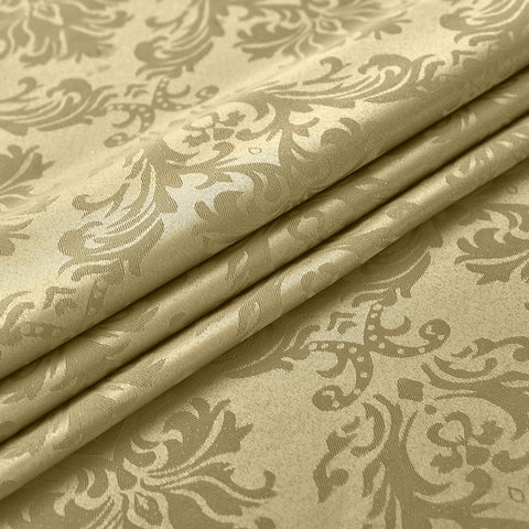SASTYBALE dining setup with tablecloth suitable for various occasions
