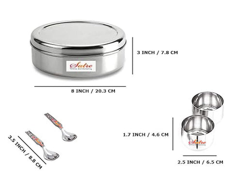Satre spice box includes seven measuring spoons for precise cooking portions.