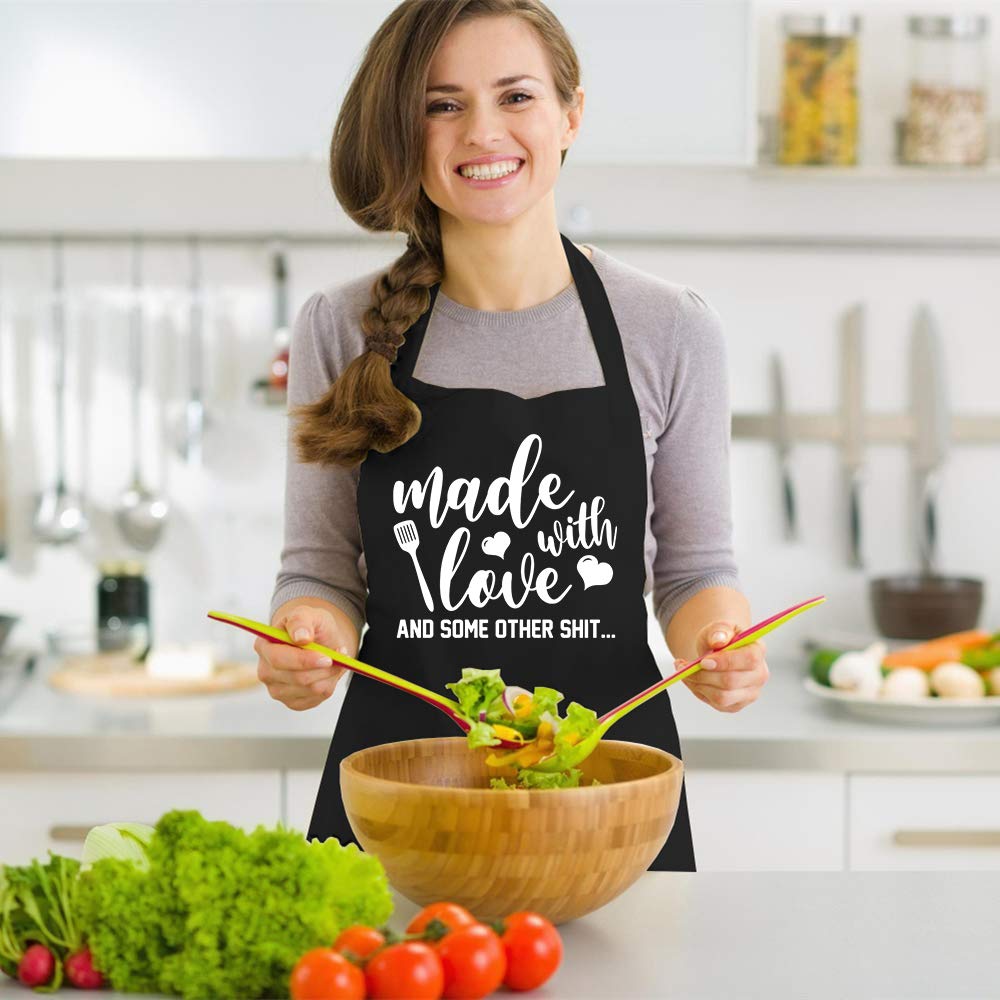 Saukore apron with adjustable neck strap for comfortable wear