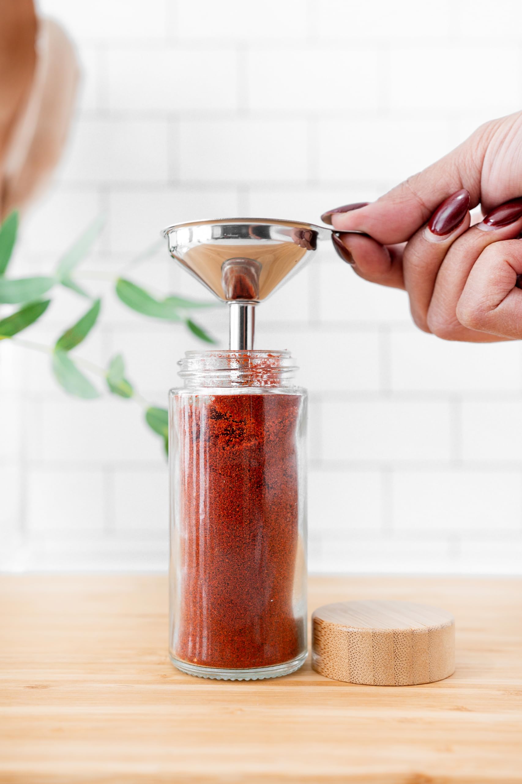 Savvy & Sorted 374 spice labels set aids quick recognition in your pantry.
