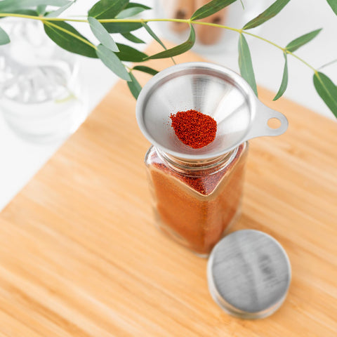 Savvy & Sorted women-owned brand promotes practical kitchen storage.