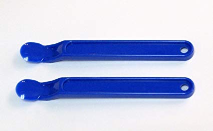 Scotty Peeler in action removes labels smoothly from paper and delicate surfaces.