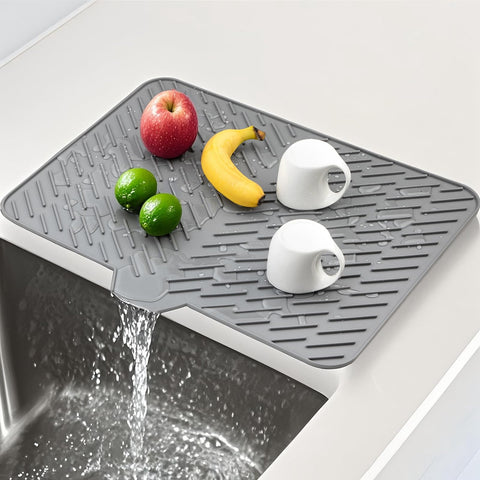 SCYFREID silicone drying mat features diagonal ridges for quick moisture evaporation