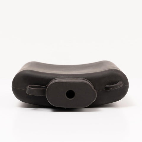 Secret Swig leak-proof-cap keeps liquids secure during activity.
