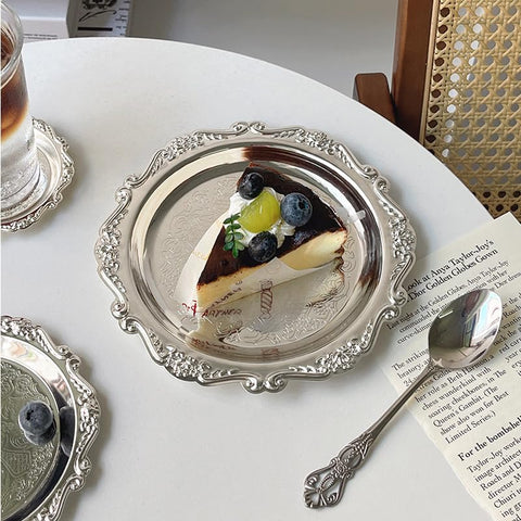 SEEK RARE silver-party-tray adds elegance to dining.