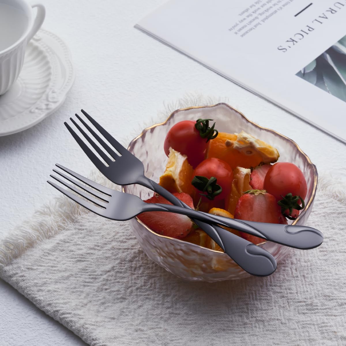 Seeshine balanced-weight design ensures comfortable use during long dinners